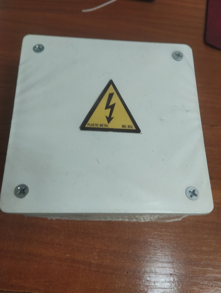 Caja De Paso Plastico 10X10CM   Blanco GENERICO