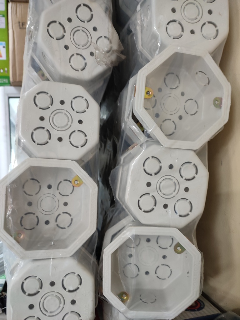 Caja octogonal de plástico (Beige, Omega)