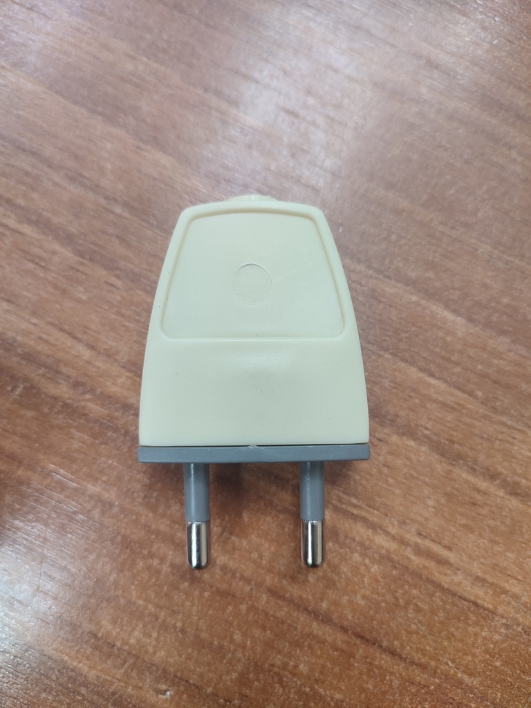Clavija macho 10A  (Beige/Plomo, Oppow)