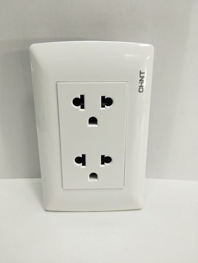 [2826] Toma completa doble NEMA 15A polo a tierra Blanco CHINT